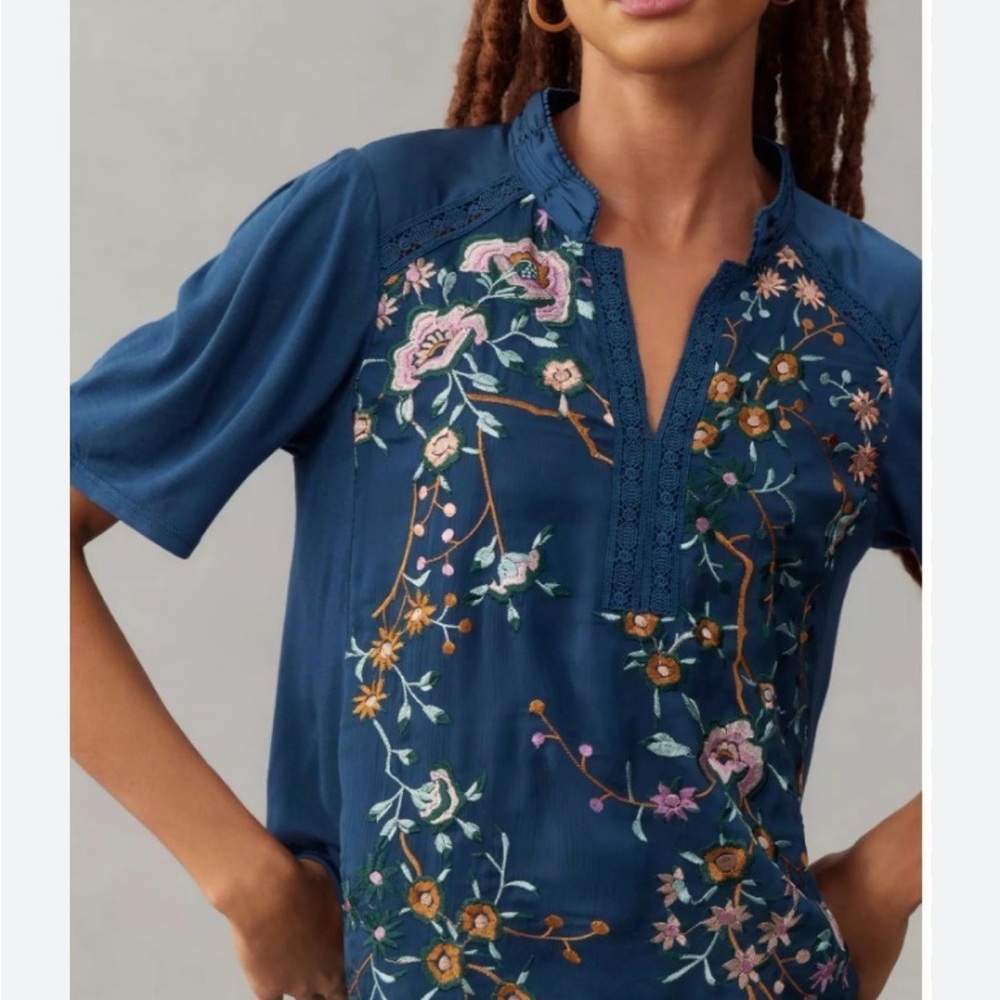 Anthropologie x Tiny Eliana Embroidered Navy Floral Split-Neck Women’s Top - Picture 7 of 8